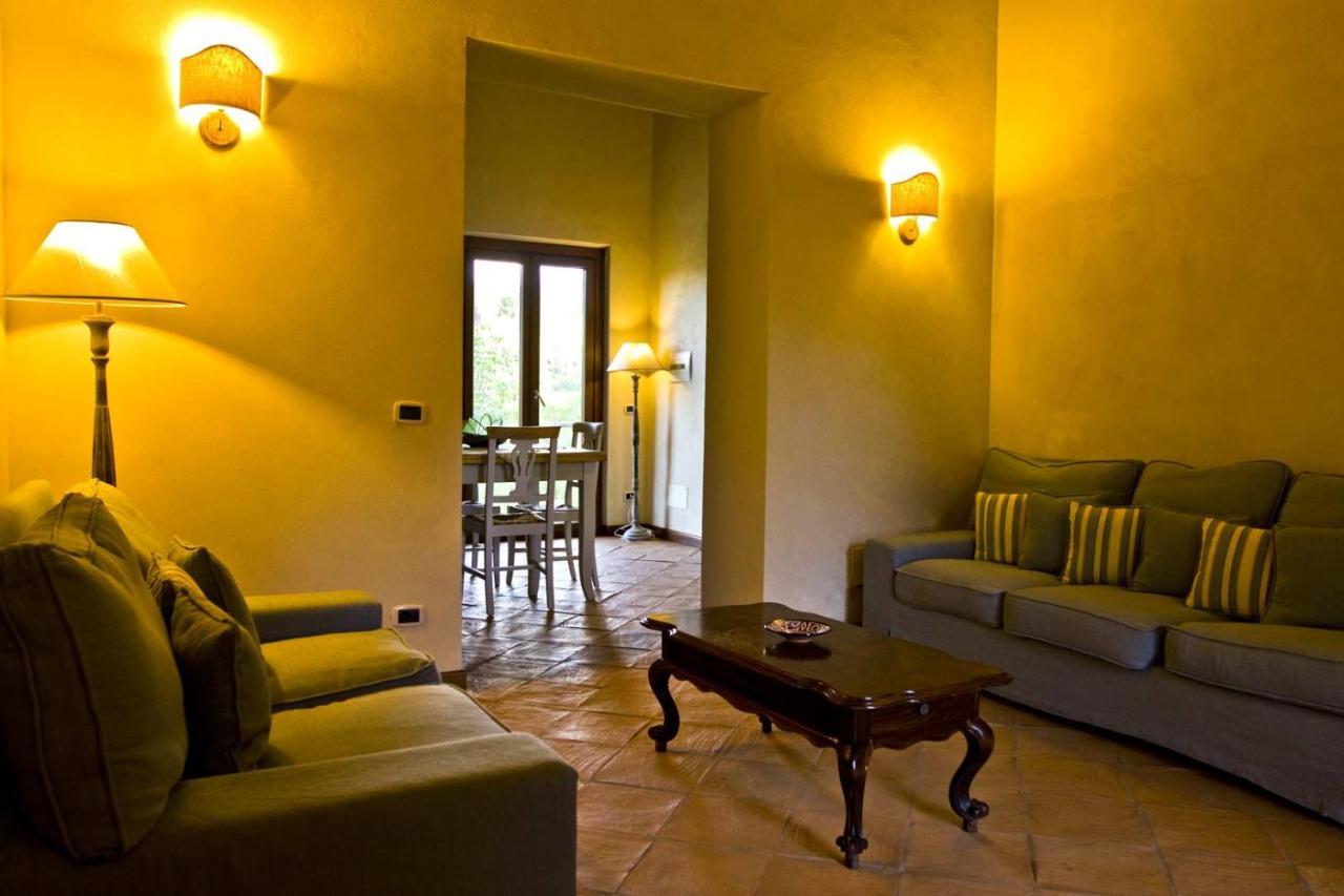 Agriturismo Borgo Serafino Mangone  Екстериор снимка